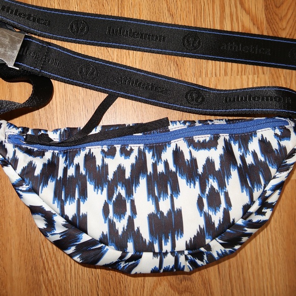 lululemon On YourBum bag Fanny Pack Ikat Sprinkler - Picture 4 of 8